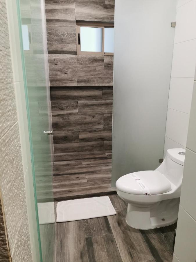 Hotel Plaza Arteaga Монтерей Екстериор снимка