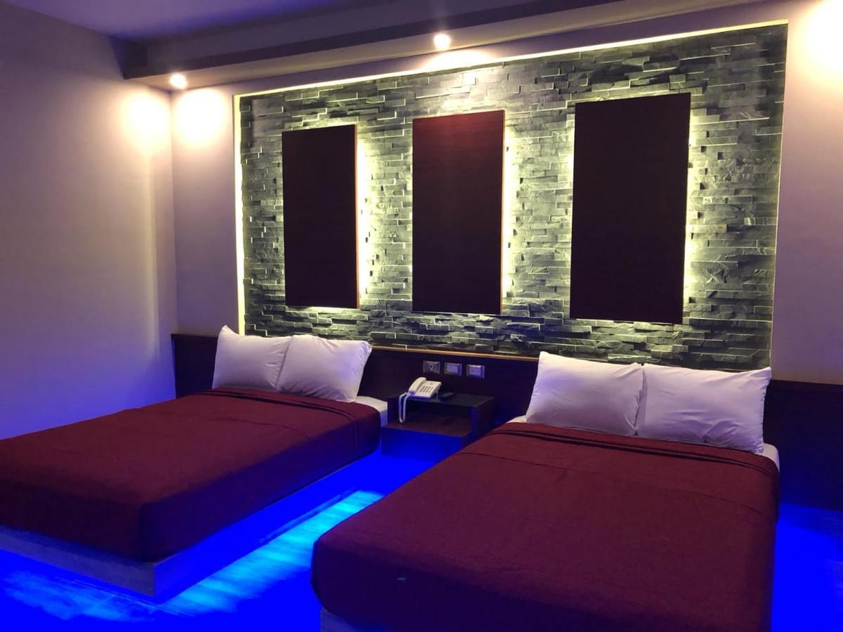 Hotel Plaza Arteaga Монтерей Екстериор снимка