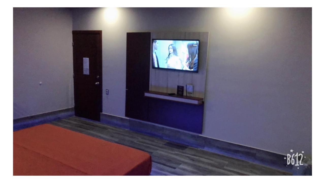 Hotel Plaza Arteaga Монтерей Екстериор снимка