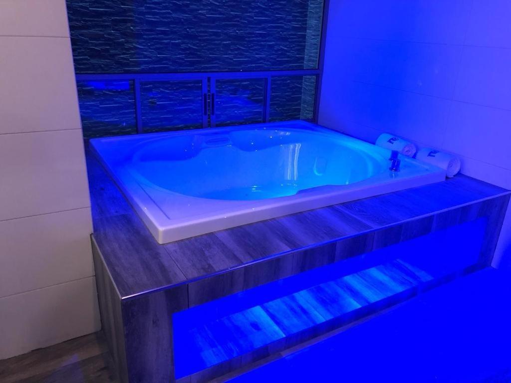 Hotel Plaza Arteaga Монтерей Екстериор снимка
